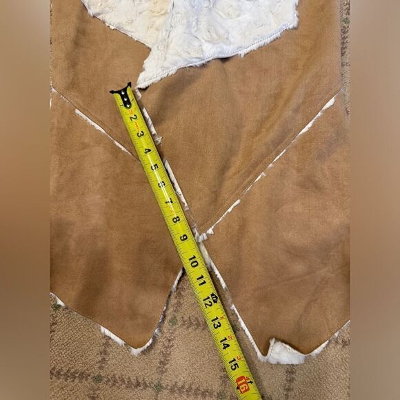 Onetheland Faux suede camel waterfall vest with white faux fur lining NWOT M - Picture 6 of 15